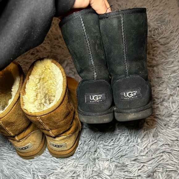 2 Pairs of UGG Boots - Picture 12 of 14